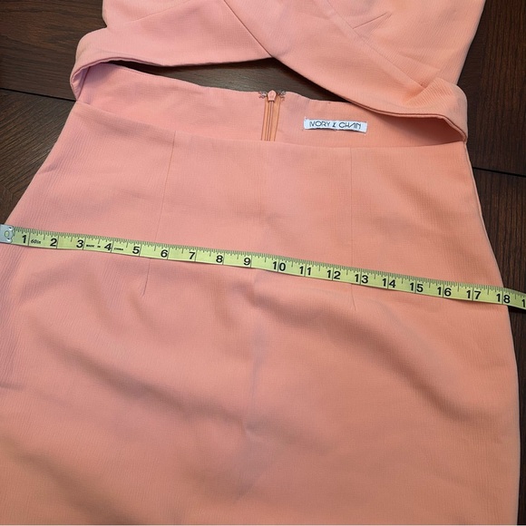 Ivory and Chain Mid Coral Dress Size M - Picture 8 of 8